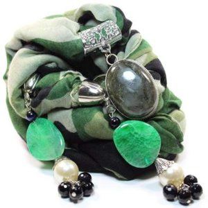 Cover Up Camo Pendant Scarf